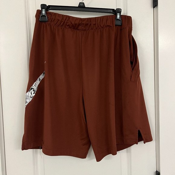 Nike Basketball Shorts - Picture 1 of 2